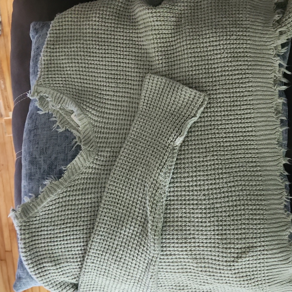 Crop sweater